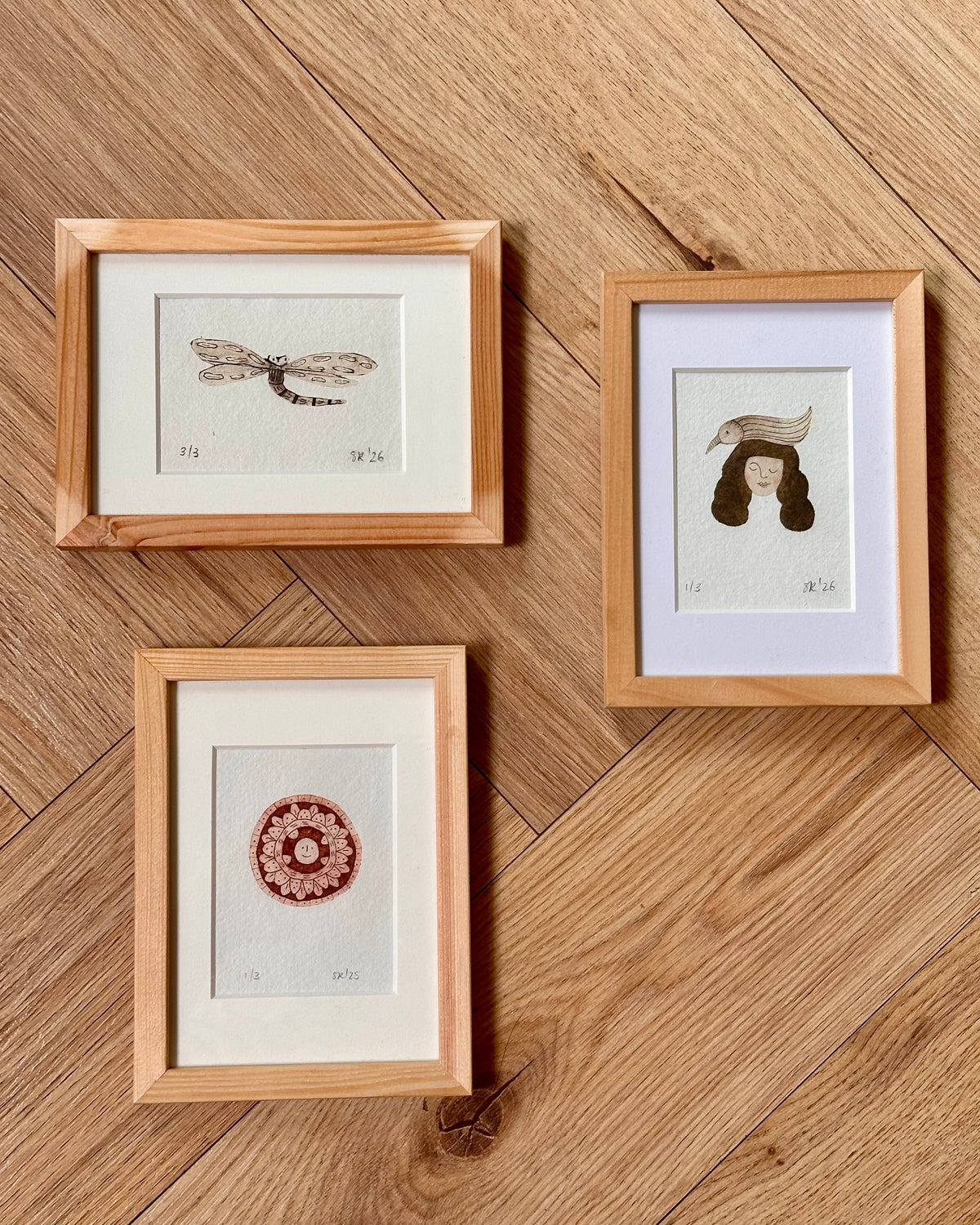 Ingelijste tetraprint vrouw en vogel met passe partout
