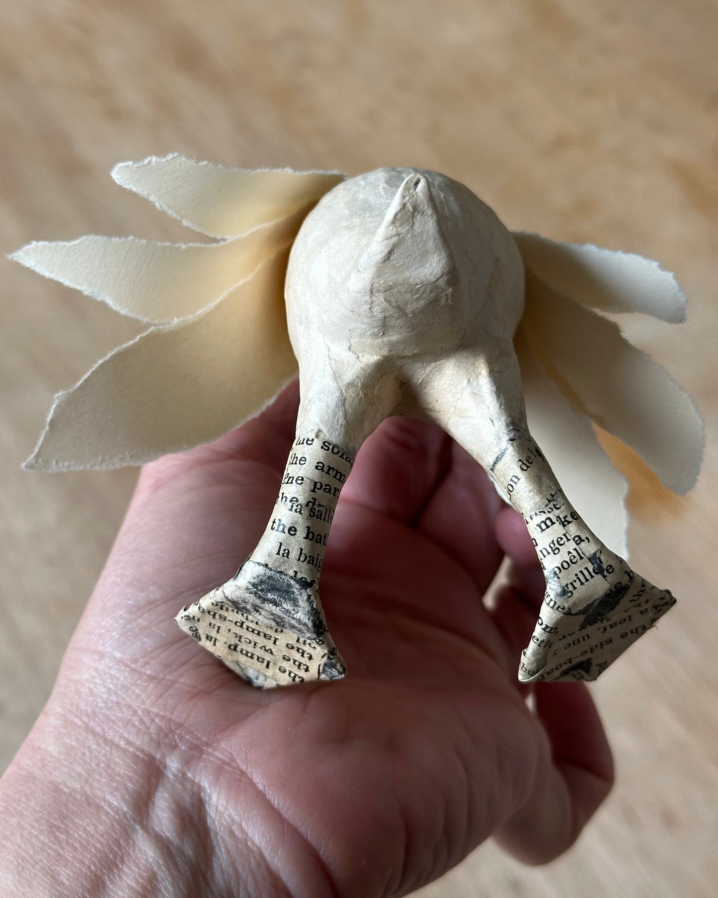 Toby zwaan van papier maché
